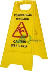 SINAL PAVIMENTO MOLHADO SD (Portugus) ( Ingls ) 