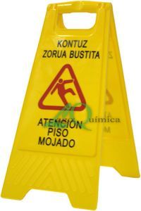SINAL PAVIMENTO MOLHADO SD (EUSKERAo e Castelhano  ) 