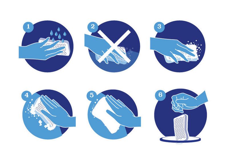 Esponjas com sab�o ultramacias para crian�as descart�veis 400Gr 40 Unidades