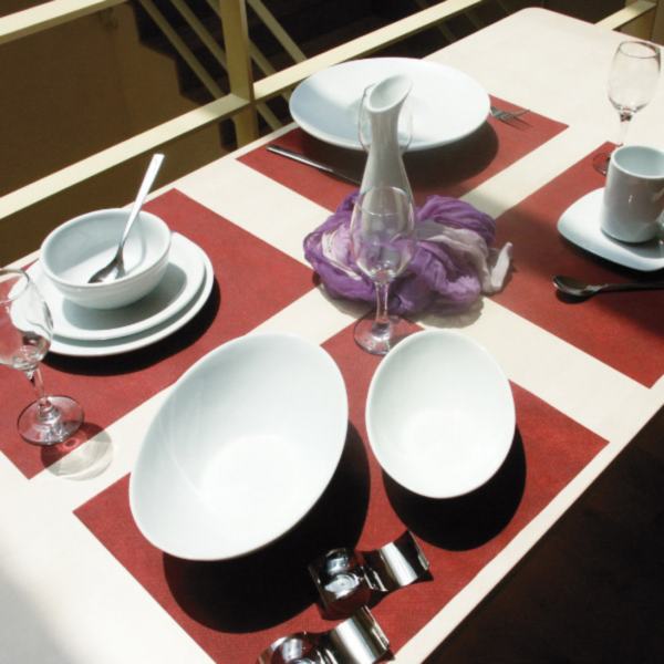 TOALHETE DE MESA SNACK SPUNDBOND BORD� 30x40 cm 200 UNIDADES
