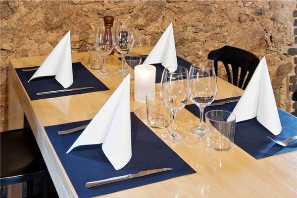 TOALHETE DE MESA SNACK SPUNDBOND AZUL MARINHO 30x40 cm 200 UNIDADES