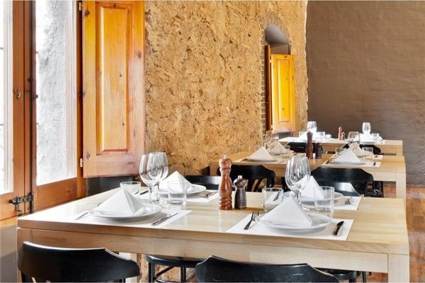 TOALHETE DE MESA SNACK SPUNDBOND BRANCO 30x40 cm 200 UNIDADES